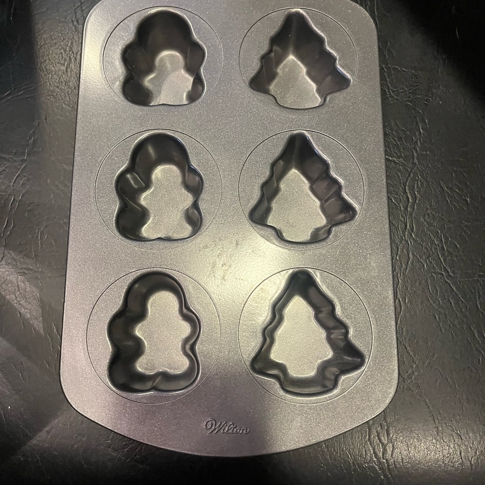 Wilton Holiday Cookie Mold - Silver